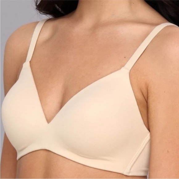 Wacoal 852189 How Perfect Wirefree Wireless T-shirt Bra - Picture 1 of 9